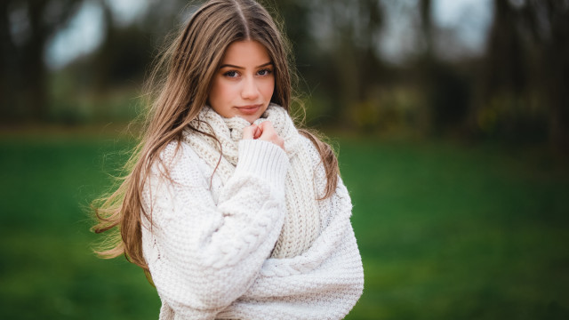 Woman white sweater field bokeh free wallpaper for desktop - medium preview image