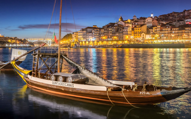 Almada negreiros boat city night free wallpaper for desktop - medium preview image