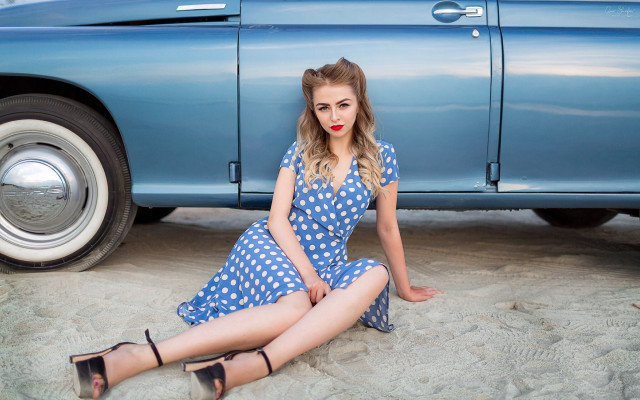 Woman bluecar redlipstick fashion kitsch free wallpaper for desktop - medium preview image