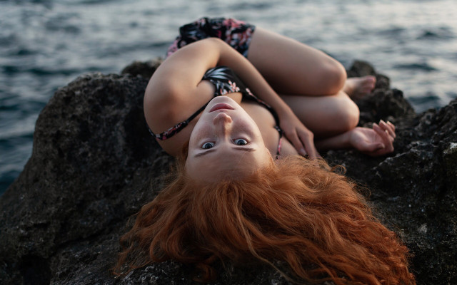 Woman rock ocean relaxing blonde free wallpaper for desktop - medium preview image