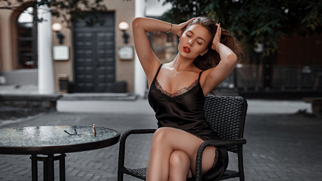 Elina karimova fashion art portrait free wallpaper for desktop - medium preview image