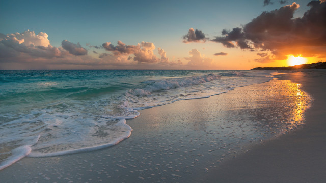 Beach waves sunset clouds reflection free wallpaper for desktop - medium preview image