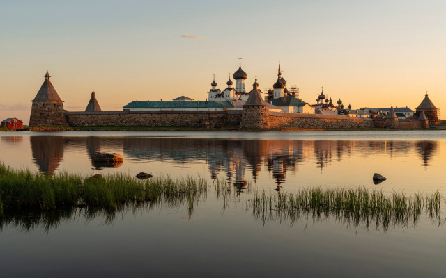 Castle lake clouds birds ruins free wallpaper for desktop - medium preview image