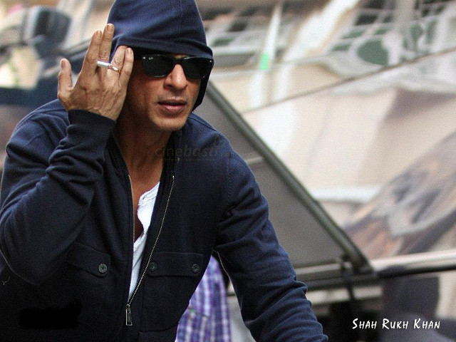 Man bike phone hat sunglasses free wallpaper for desktop - medium preview image