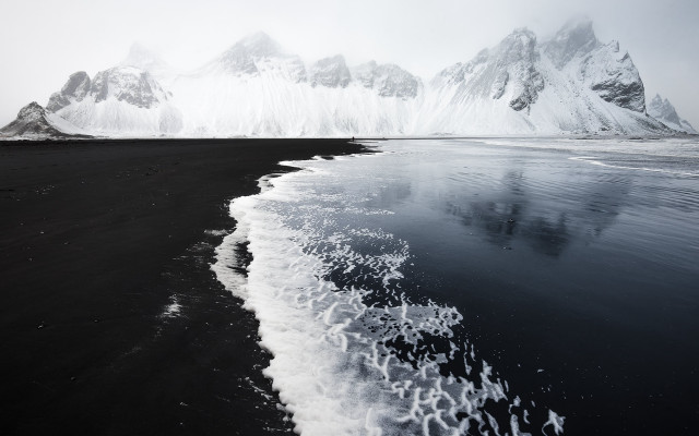 Black sand beach mountain water free wallpaper for desktop - medium preview image