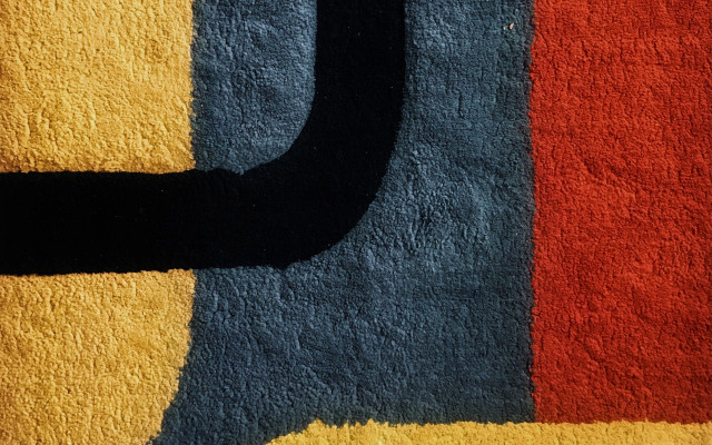 Rug black cat standing yellow free wallpaper for desktop - medium preview image