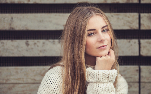 Woman longhair portrait blonde cosplay free wallpaper for desktop - medium preview image