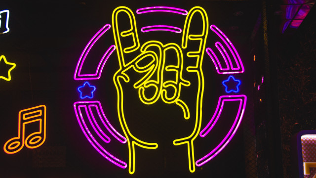 Neon peace star shock art free wallpaper for desktop - medium preview image