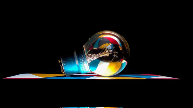Lightbulb soda can video raytrace free wallpaper for desktop - medium preview image