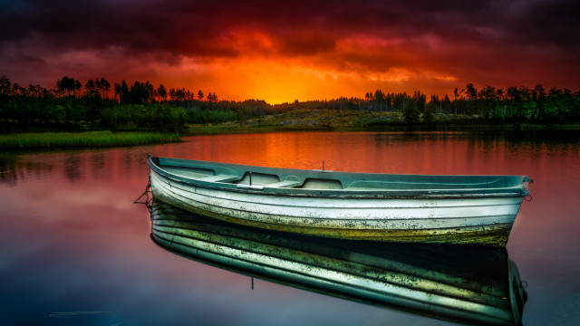 Boat lake sunset cloudy sky #2 free wallpaper for desktop - medium preview image