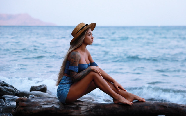 Woman ocean log hat tattoo free wallpaper for desktop - medium preview image