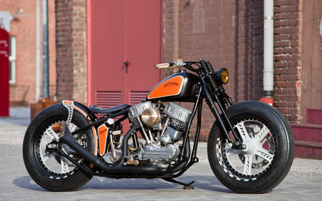 Motorcycle street building red door free wallpaper for desktop - medium preview image