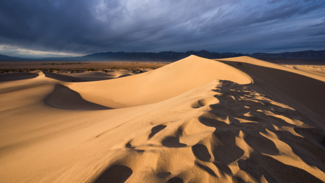 Desert sand dune sky clouds #2 free wallpaper for desktop - medium preview image