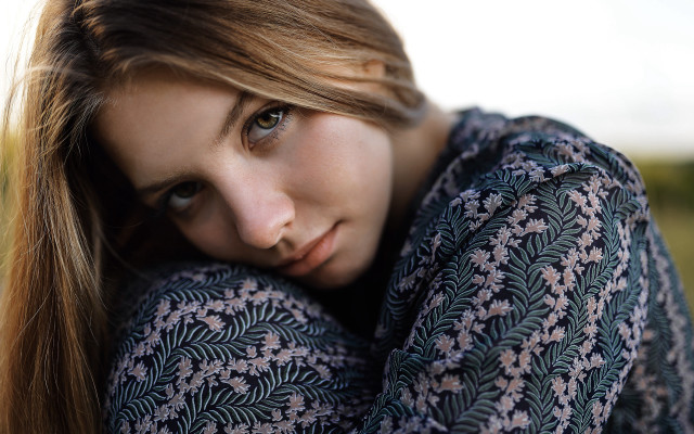 Christabel dennison long hair portrait free wallpaper for desktop - medium preview image