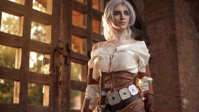 Cosplay woman whitehair greeneyes brickwall free wallpaper for desktop - medium preview image