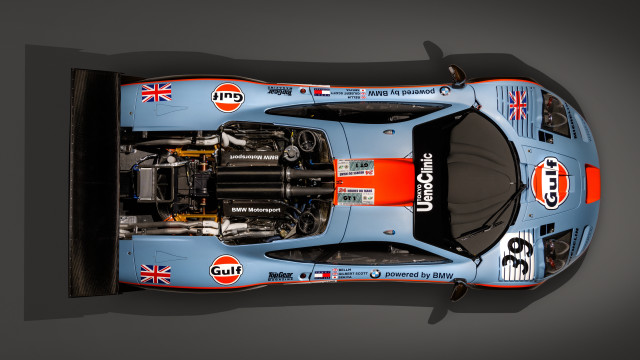 Blue race car british flag free wallpaper for desktop - medium preview image