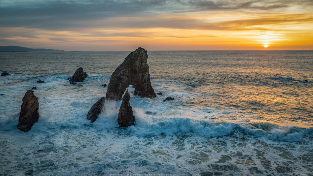 Sunset ocean waves rocks beach free wallpaper for desktop - medium preview image