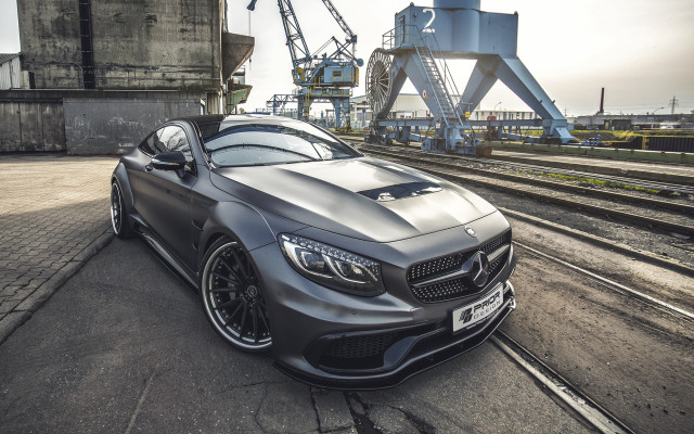 Mercedes coupe parked track crane free wallpaper for desktop - medium preview image