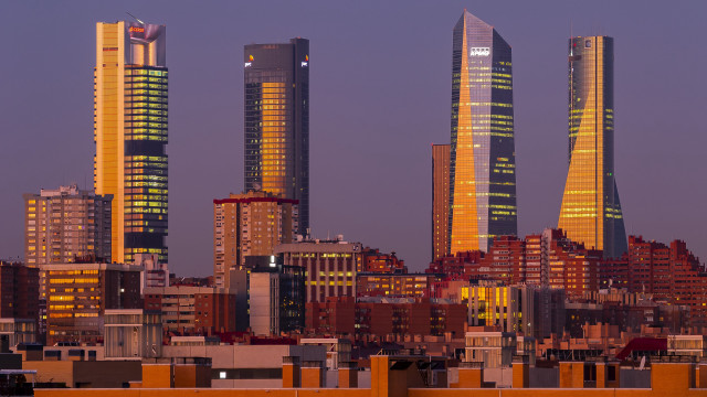 Tokyo cityscape night skyline architecture free wallpaper for desktop - medium preview image
