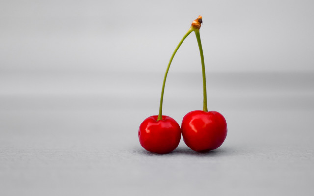 Cherries tiltshift red green stem free wallpaper for desktop - medium preview image