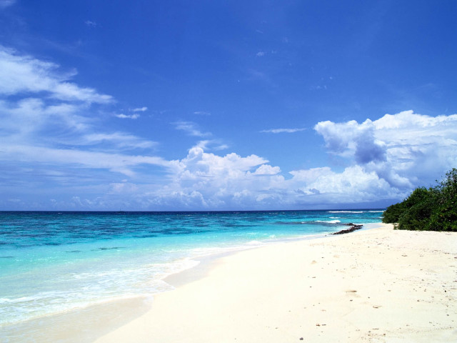 Beach blue sky white sand #8 free wallpaper for desktop - medium preview image