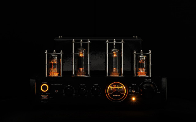 Black amplifier three lights yellow free wallpaper for desktop - medium preview image