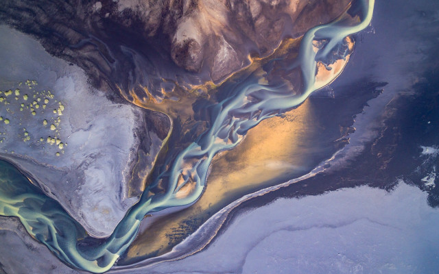 River valley mountain range abstract free wallpaper for desktop - medium preview image