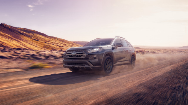 Silver toyota rav dirt road free wallpaper for desktop - medium preview image