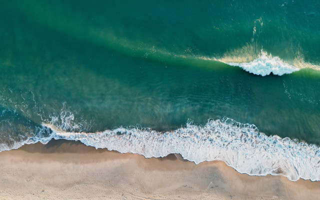 Beach wave surfboard ocean night free wallpaper for desktop - medium preview image