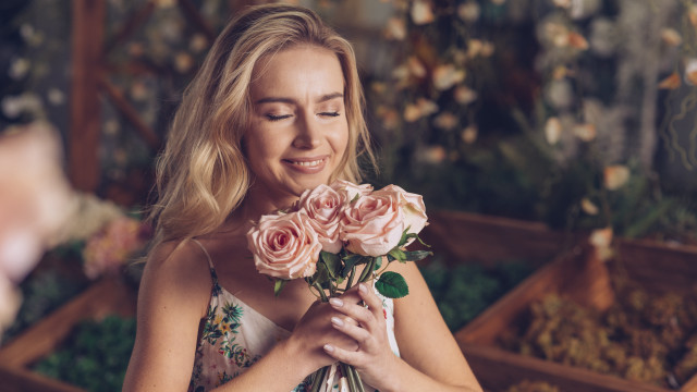 Romantic blonde woman roses smiling free wallpaper for desktop - medium preview image