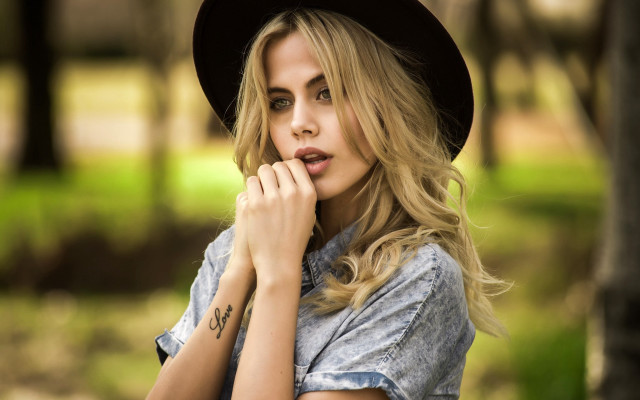 Woman hat park blonde tattoo free wallpaper for desktop - medium preview image