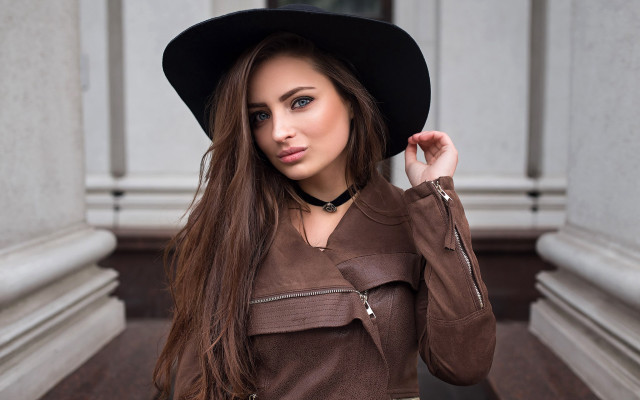 Woman brownjacket blackhat portrait bookshelf free wallpaper for desktop - medium preview image