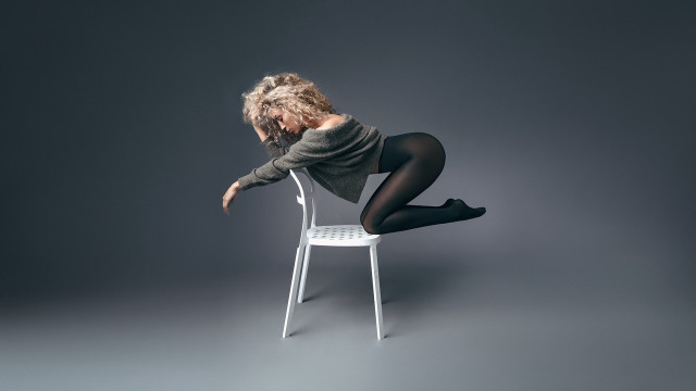 Woman sitting crossed legs portrait #6 free wallpaper for desktop - medium preview image