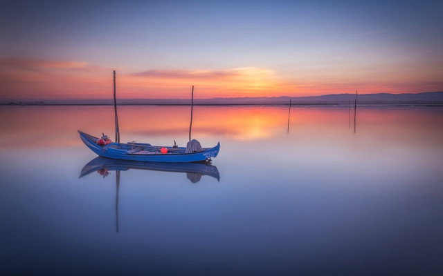 Small boat sunset water horizon free wallpaper for desktop - medium preview image