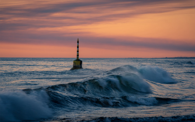Buoy ocean sunset waves boat free wallpaper for desktop - medium preview image