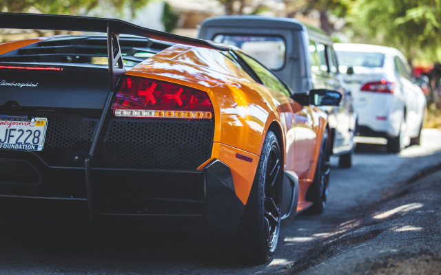 Car road background depth blurry free wallpaper for desktop - medium preview image