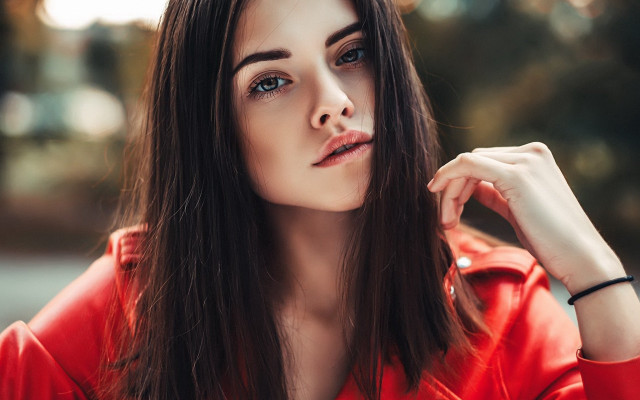 Woman longhair redshirt portrait bokeh free wallpaper for desktop - medium preview image