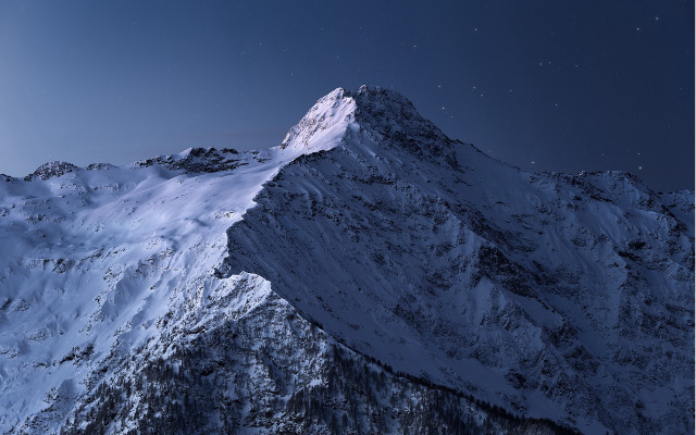 Mountain snow peak starry night free wallpaper for desktop - medium preview image