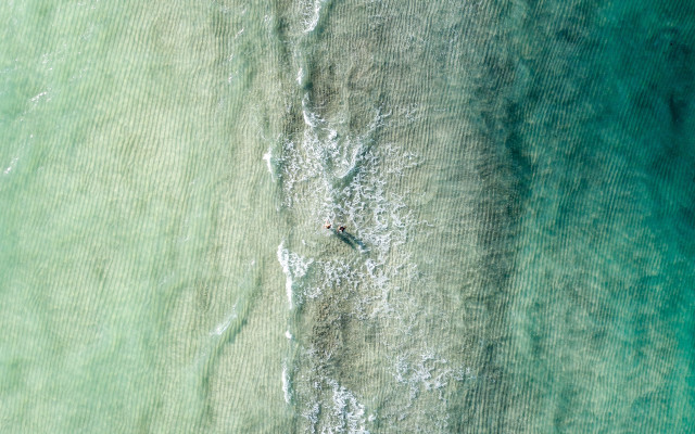 Surfing wave beach boat minimalist free wallpaper for desktop - medium preview image