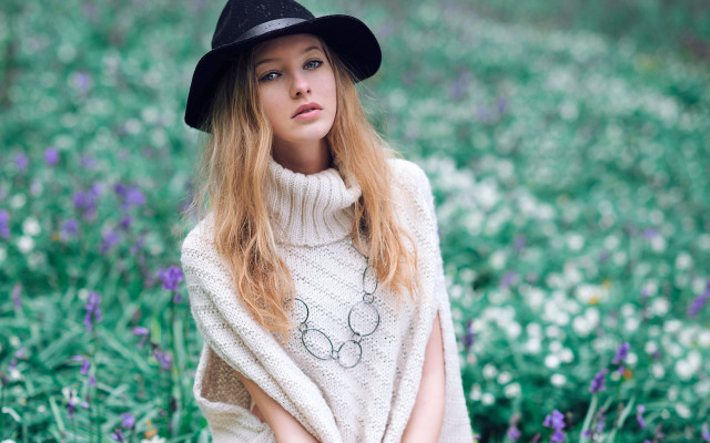 Florianne becker flower field fashion free wallpaper for desktop - medium preview image