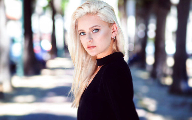 Blonde woman blue eyes black #4 free wallpaper for desktop - medium preview image