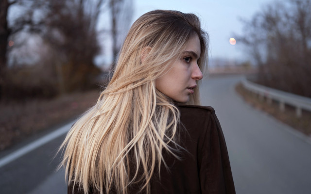 Woman blonde hair road tree free wallpaper for desktop - medium preview image