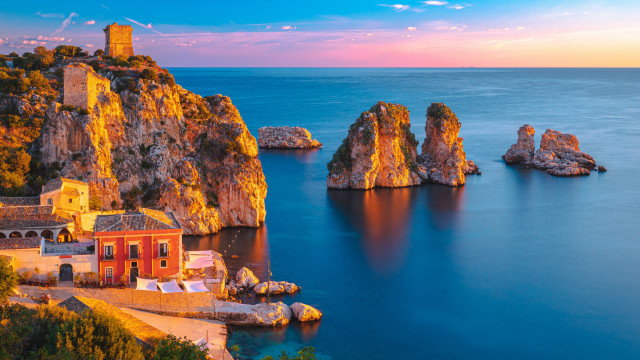 Cliff village castle autumn ocean free wallpaper for desktop - medium preview image