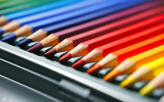 Colored pencils closeup blurry background #3 free wallpaper for desktop - medium preview image