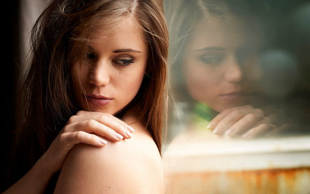 Woman mirror reflection brownhair artphotography free wallpaper for desktop - medium preview image