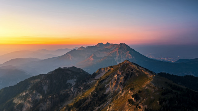 Mountain range sunset clouds foreground free wallpaper for desktop - medium preview image