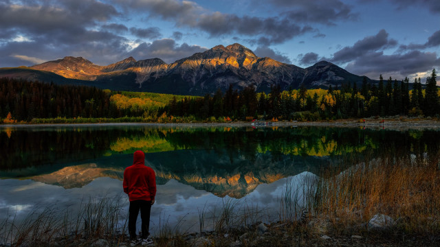 Lake mountains clouds hoodie sunset free wallpaper for desktop - medium preview image