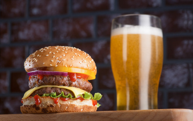 Hamburger beer wooden table brick free wallpaper for desktop - medium preview image