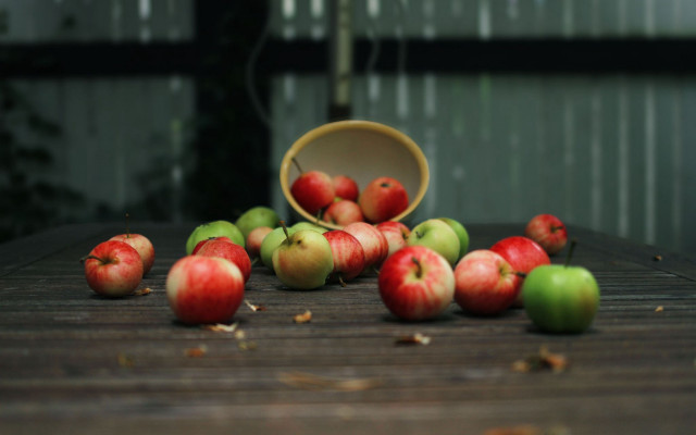 Wooden table apples basket fruit free wallpaper for desktop - medium preview image