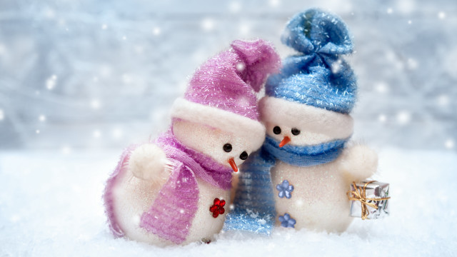 Snowmen gift box winter snowflakes free wallpaper for desktop - medium preview image